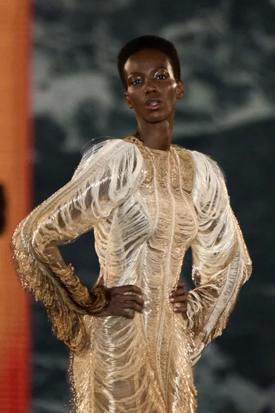 Look 12